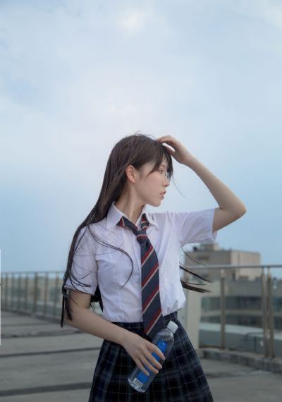 把她日出水来太爽太紧了小说