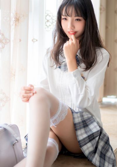 湖畔陌生人