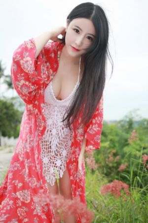 蔡卓妍雏菊