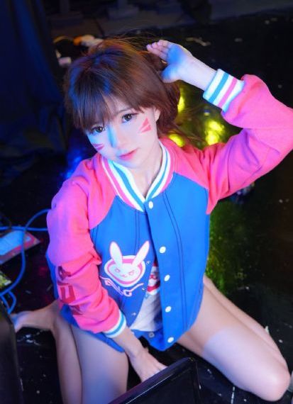 一边亲着一面膜的免费版